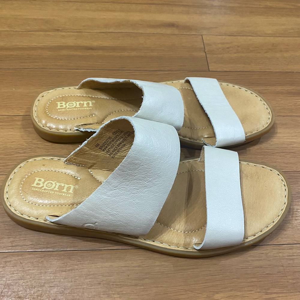 Born Sandals Minimalist Slip-On Design size 8